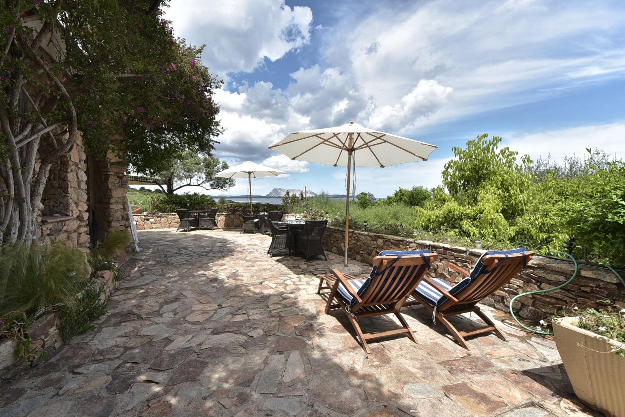 Villa Minda Lodge & View San Teodoro  Eksteriør bilde