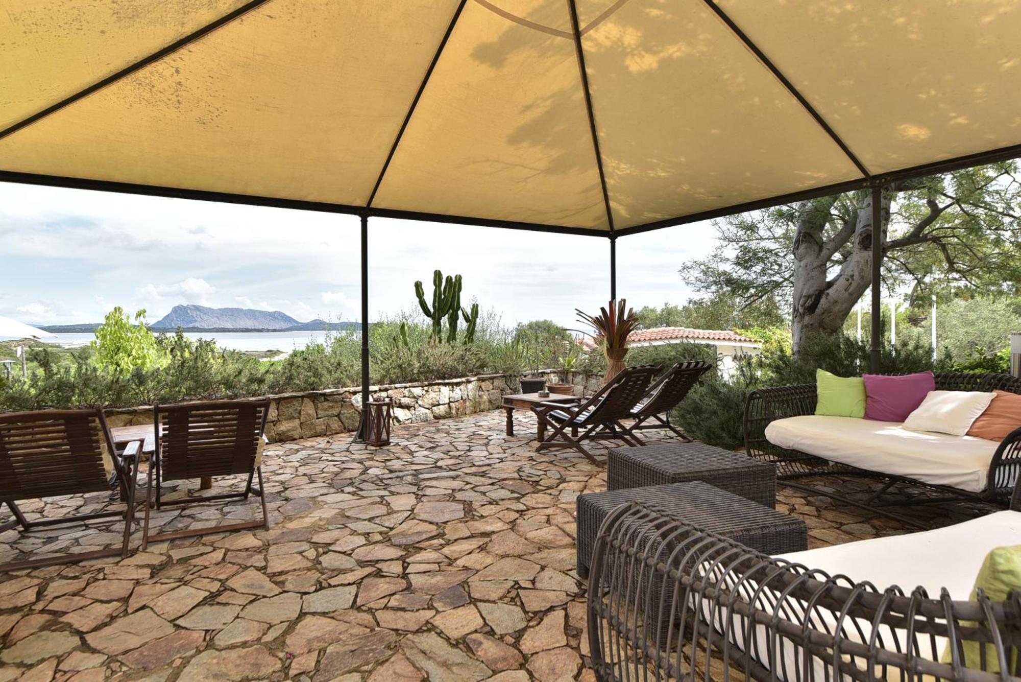Villa Minda Lodge & View San Teodoro  Eksteriør bilde